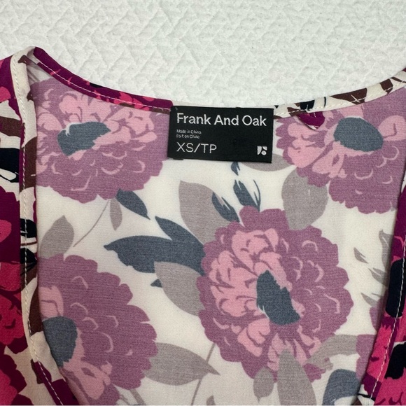 Frank & Oak Pink Floral V-Neck Peplum Top Size XS - Picture 6 of 10